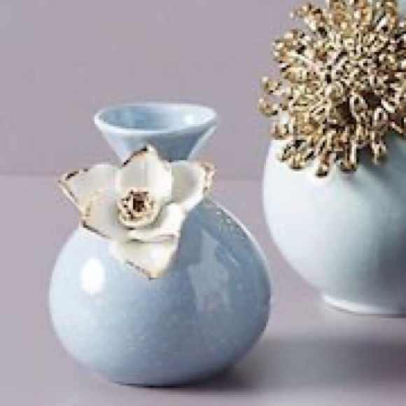 Anthropologie Blue And White Flower w/ Gold Trim Bud Vase 6"
